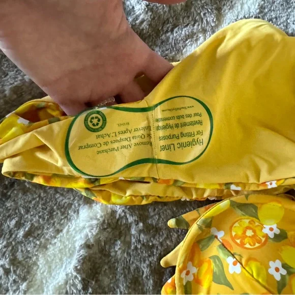 ❤️ SOLD ON CURTSY ❤️Dippin Daisys Bikini Set - Picture 11 of 12